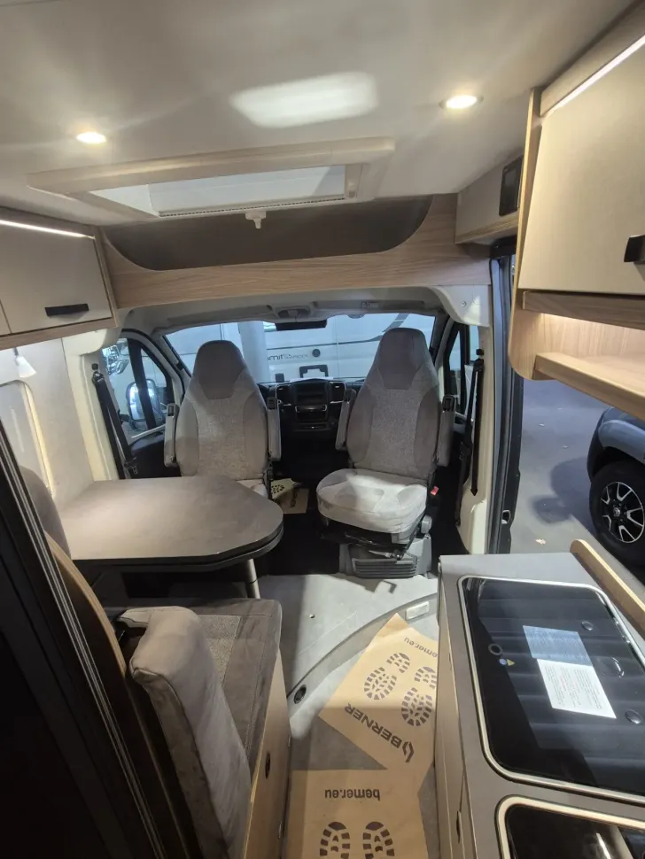 Fahrzeugbild Pössl D-Line 2WIN R Plus #10