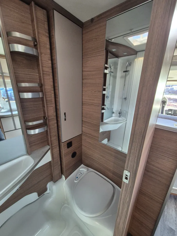 Fahrzeugbild Knaus L!VE / LIVE I 650 MEG *Betterw.*Liner-Sitze*DAB* #23