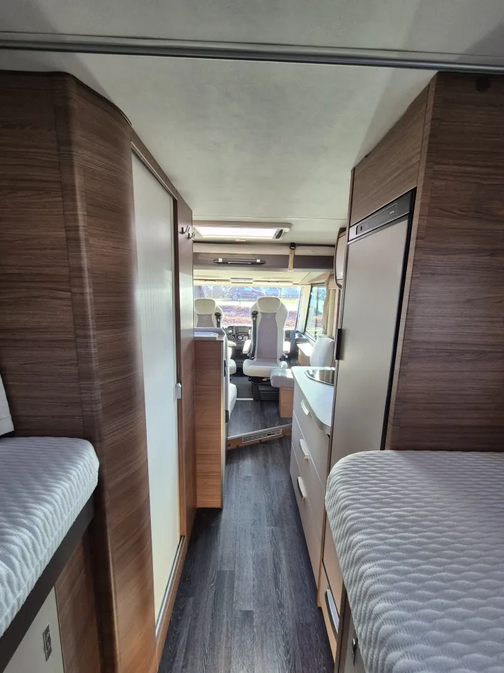 Fahrzeugbild Knaus L!VE / LIVE I 650 MEG *Betterw.*Liner-Sitze*DAB* #28