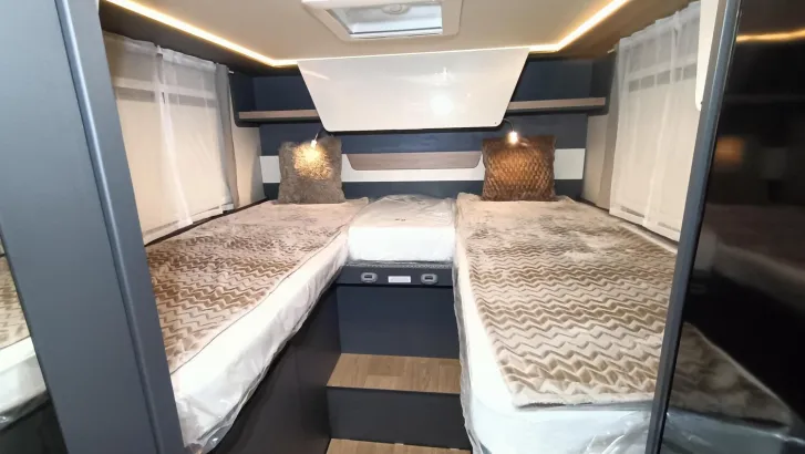 Fahrzeugbild Laika Kosmo L 319 Sie sparen EUR 15.000 #8