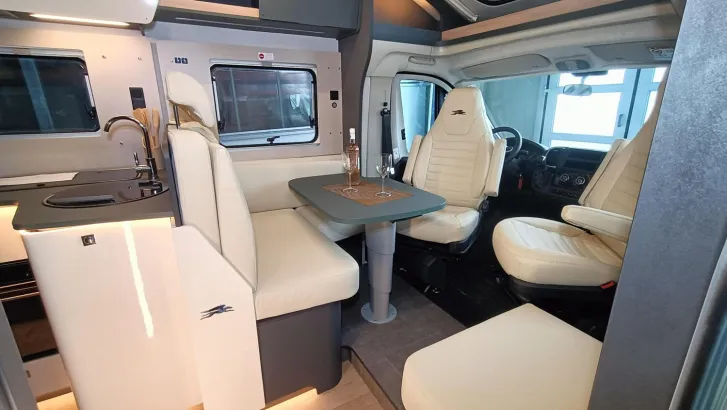 Fahrzeugbild Laika Kosmo L 319 Sie sparen EUR 15.000 #13