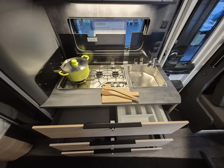 Fahrzeugbild Hobby Maxia 495 UL *Bettverbrei.*Garantie* #16