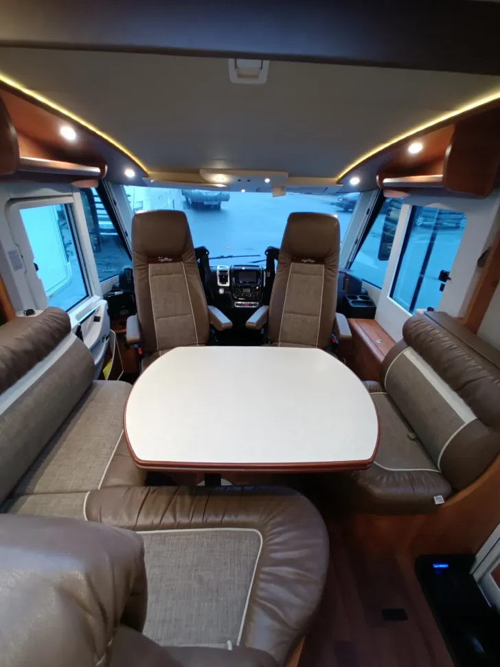 Fahrzeugbild Carthago chic c-line I 4.8 LE Vollluftgefedert #17