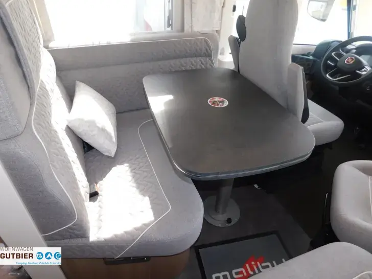 Fahrzeugbild Malibu I 460 LE Liste:  134.370 #7