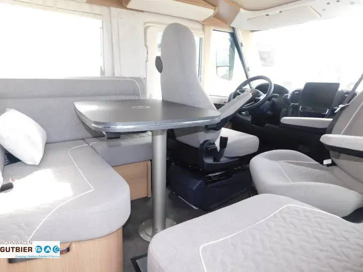Fahrzeugbild Malibu I 460 LE Liste:  134.370 #9