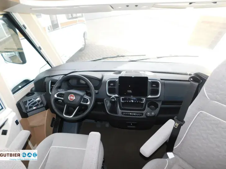 Fahrzeugbild Malibu I 460 LE Liste:  134.370 #12