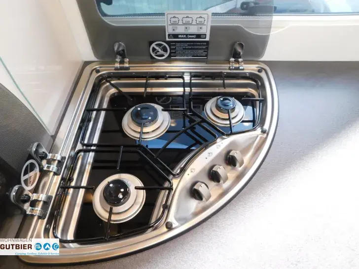 Fahrzeugbild Malibu I 460 LE Liste:  134.370 #20