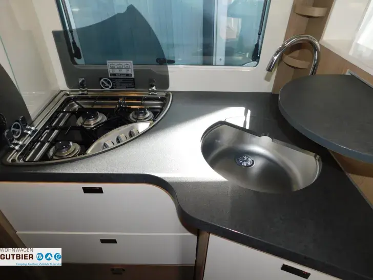 Fahrzeugbild Malibu I 460 LE Liste:  134.370 #22