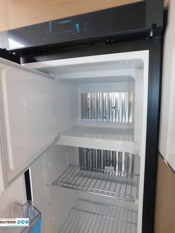 Fahrzeugbild Malibu I 460 LE Liste:  134.370 #25
