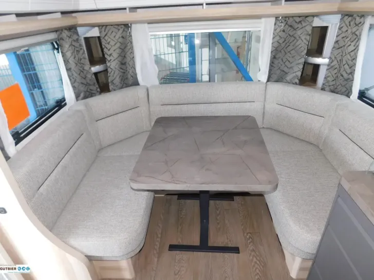 Fahrzeugbild Hobby De Luxe 460 UFe #5