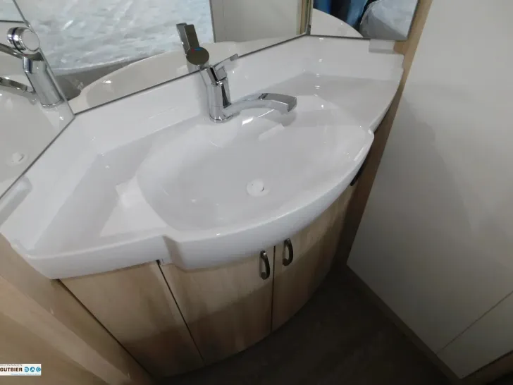 Fahrzeugbild Hobby De Luxe 460 UFe #22