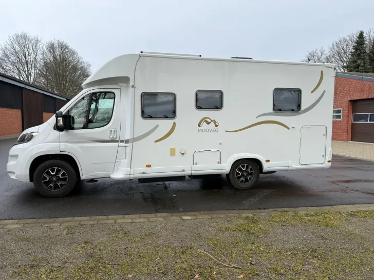 Fahrzeugbild Mooveo TEI 70QBH sehr gepflegt #1