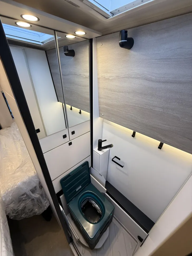 Fahrzeugbild Bürstner Habiton HM 6.0 #10