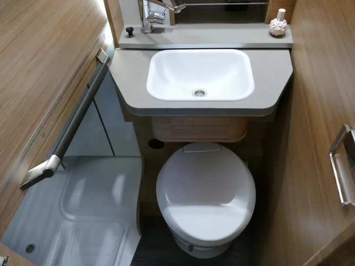 Fahrzeugbild Weinsberg X-Cursion Van 500 MQ EDITIONPepper Vermietflotte #15