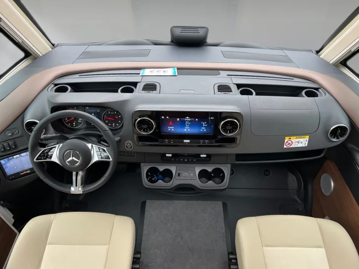 Fahrzeugbild Carthago chic c-line I 4.9 LE Mercedes (322) #13