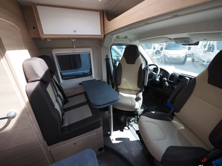 Fahrzeugbild Roadcar R 540 , 3. Bett, WC Fenster, Tageszulassung! #5