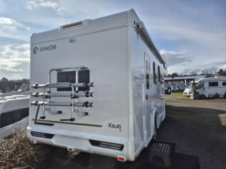 Fahrzeugbild Rimor Kilig 9 7 Gurtplätze/Automatik/4100kg/Solar #4