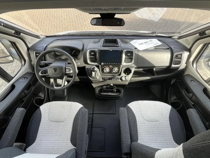Fahrzeugbild Crosscamp EXPDN T 7.4 D Peugeot #12