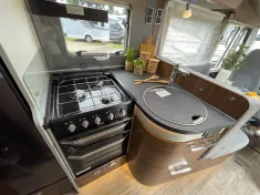 Bild 9 Hymer B-MC I 600 WhiteLine *5.Sitzpl.*Solar*Dachklima