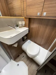 Bild 17 Hymer B-MC I 600 WhiteLine *5.Sitzpl.*Solar*Dachklima