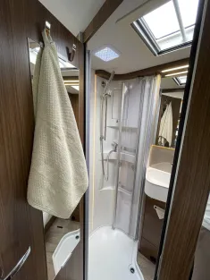 Bild 31 Hymer B-MC I 600 WhiteLine *5.Sitzpl.*Solar*Dachklima