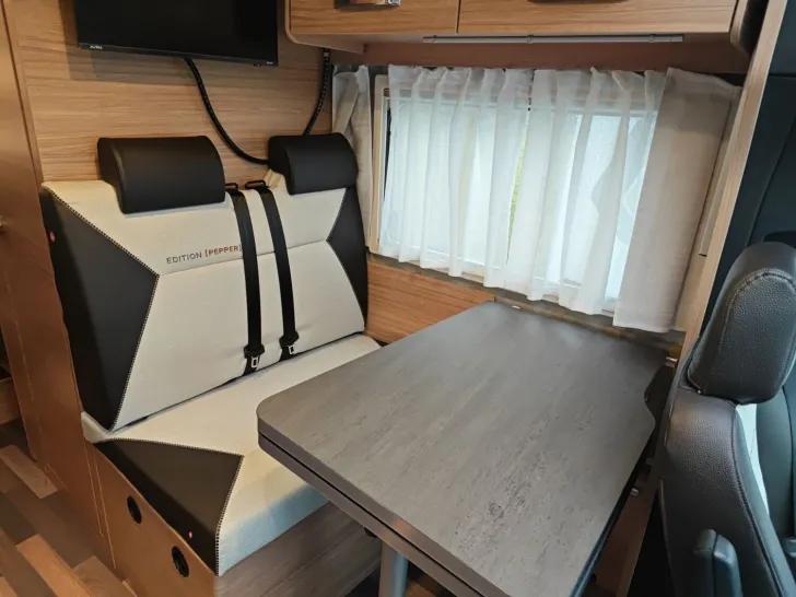 Fahrzeugbild Weinsberg CaraCompact Suite MB EDITION PEPPER 640 MEG LTE #10