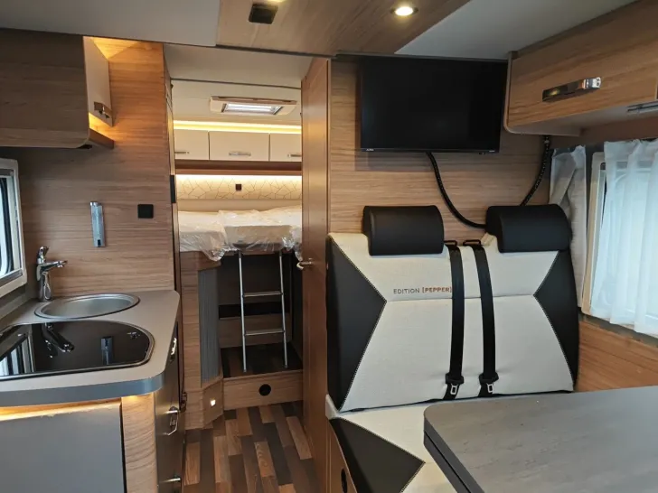 Fahrzeugbild Weinsberg CaraCompact Suite MB EDITION PEPPER 640 MEG LTE #16