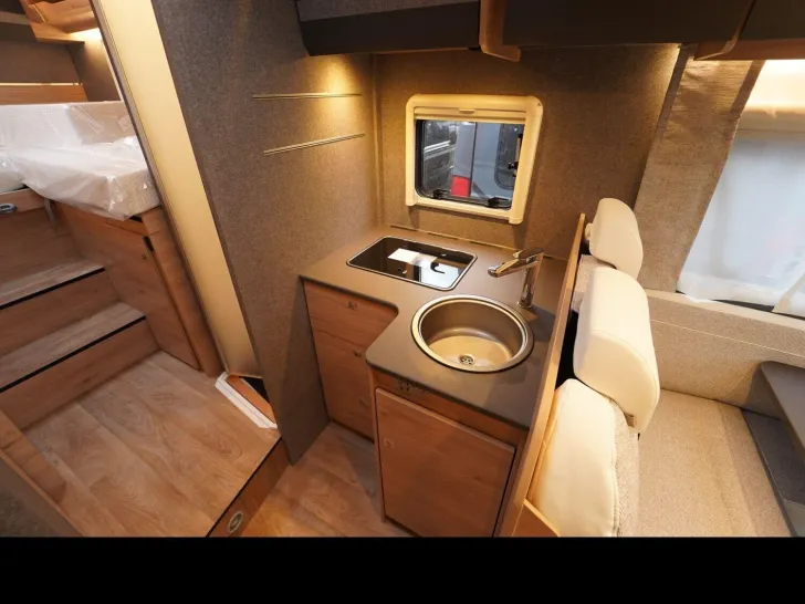 Fahrzeugbild Dethleffs Just Go Active T 7055 EB 165PS Hubbett Markise #10