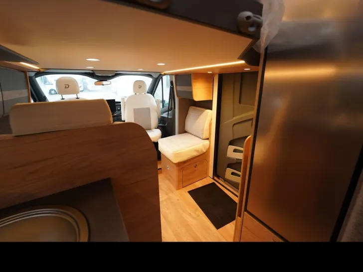 Fahrzeugbild Dethleffs Just Go Active T 7055 EB 165PS Hubbett Markise #15