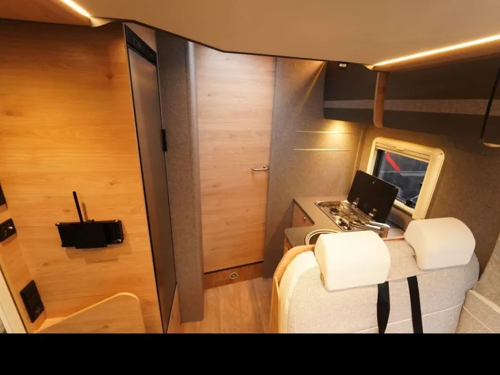 Fahrzeugbild Dethleffs Just Go Active T 7055 EB 165PS Hubbett Markise #16