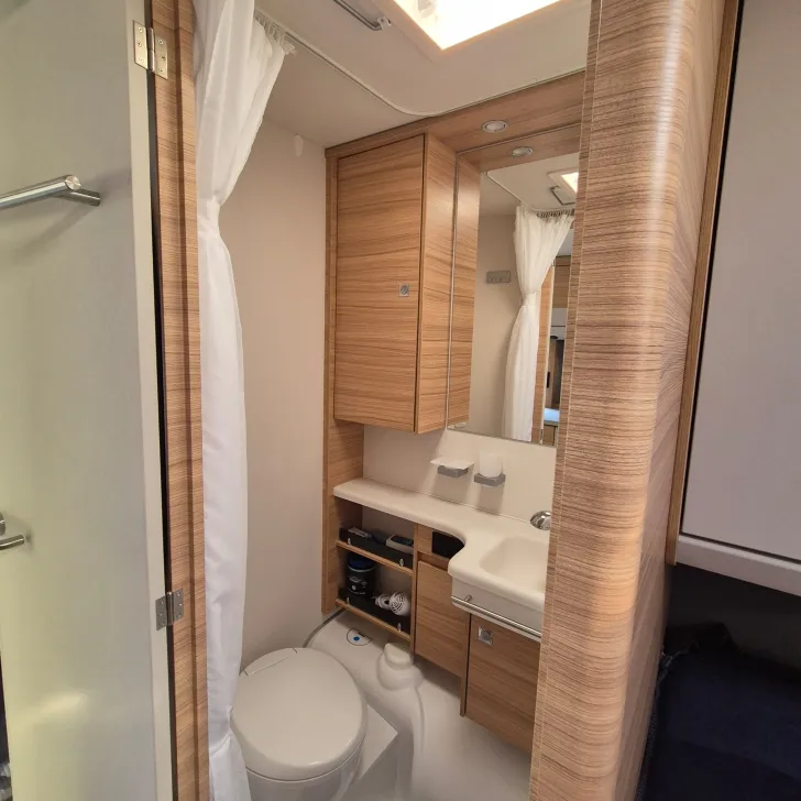 Fahrzeugbild Dethleffs Nomad 460 EL neuwertig #6