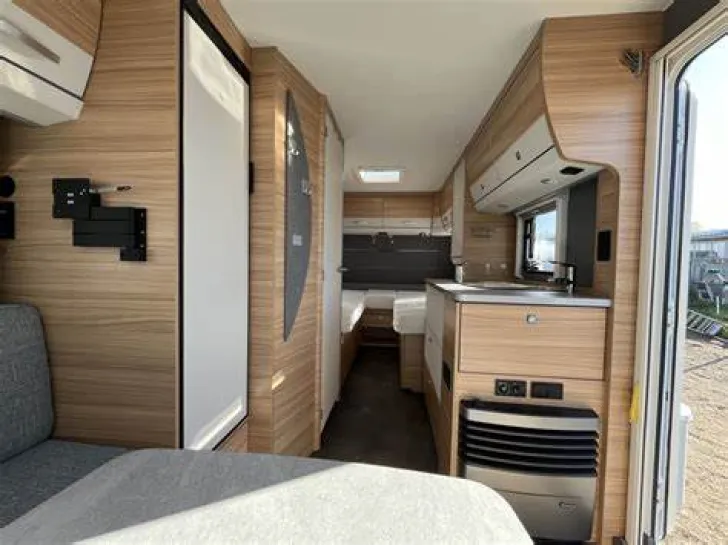 Fahrzeugbild Dethleffs Nomad 460 EL neuwertig #9