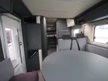 Fahrzeugbild Laika KOSMO L 409, Hubbett, Navi & Kamera, uvm. #5