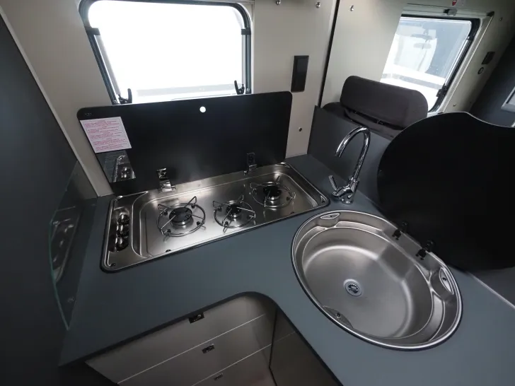 Fahrzeugbild Laika KOSMO L 409, Hubbett, Navi & Kamera, uvm. #8