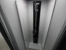 Fahrzeugbild Laika KOSMO L 409, Hubbett, Navi & Kamera, uvm. #12