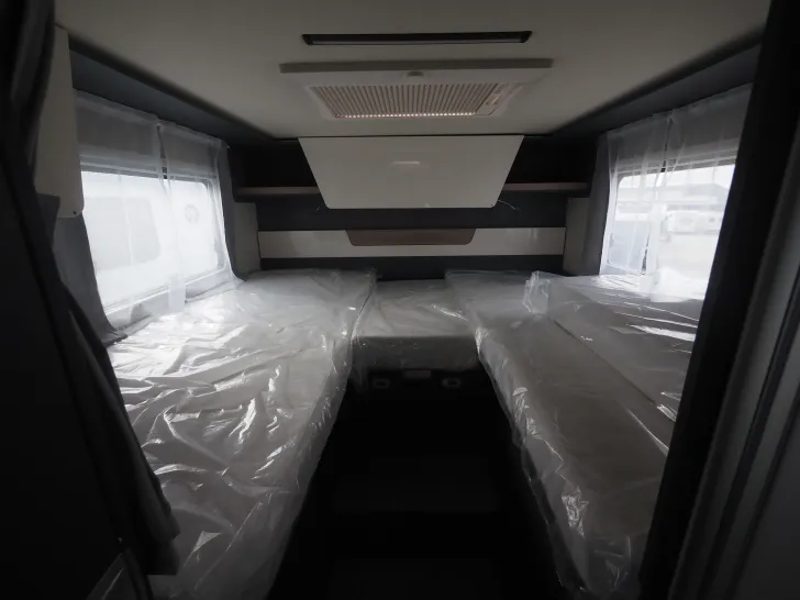 Fahrzeugbild Laika KOSMO L 409, Hubbett, Navi & Kamera, uvm. #13