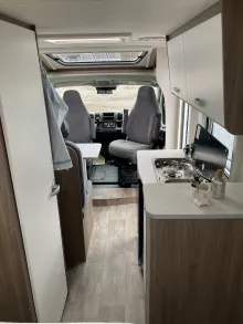 Fahrzeugbild Carado VAN V339 pro+ Queensbett #9