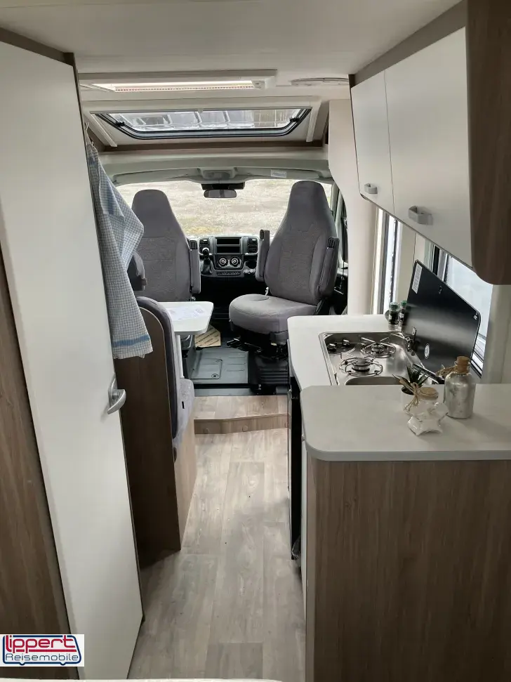 Fahrzeugbild Carado VAN V339 pro+ Queensbett #9