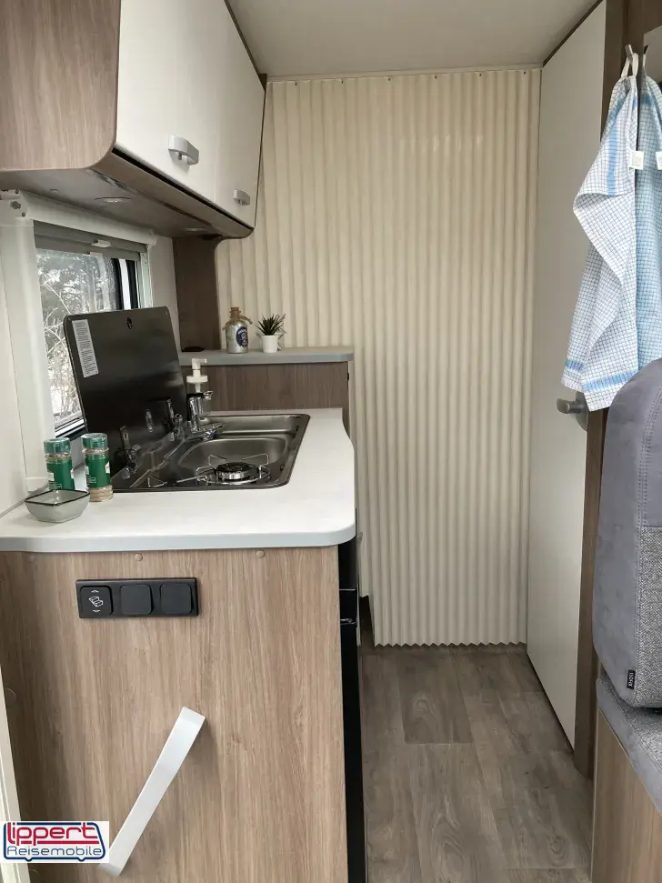 Fahrzeugbild Carado VAN V339 pro+ Queensbett #16