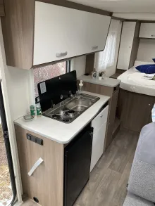 Fahrzeugbild Carado VAN V339 pro+ Queensbett #10