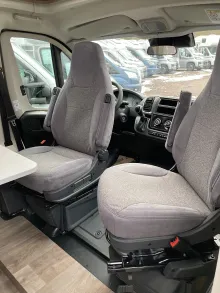 Fahrzeugbild Carado VAN V339 pro+ Queensbett #7