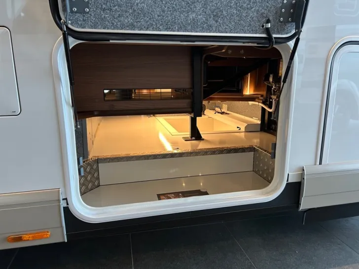 Fahrzeugbild Carthago chic e-line I 51 QB DA #25