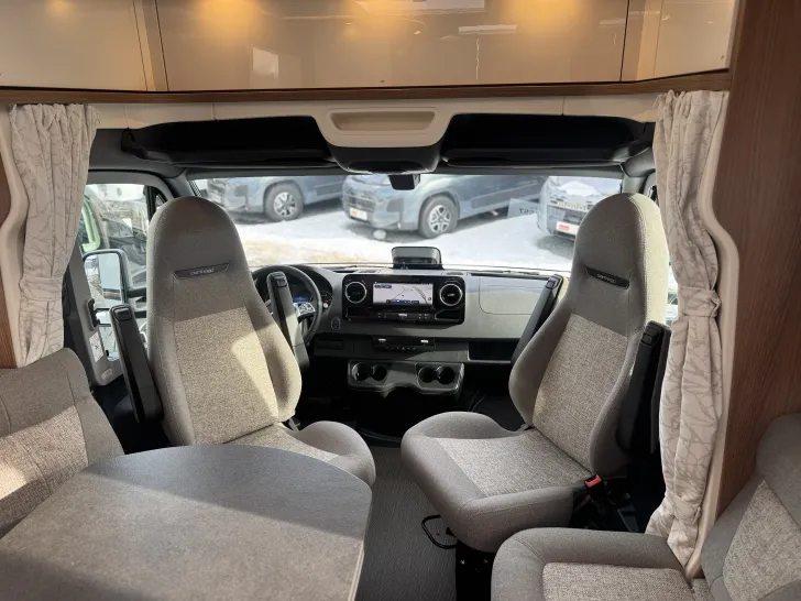 Fahrzeugbild Carthago C1-tourer T 143 KB-LE comfort 4.2t 35 Jahr Edt. ! -18.044,-€ ! #5