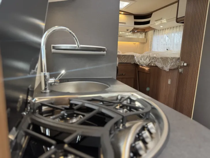 Fahrzeugbild Carthago C1-tourer T 143 KB-LE comfort 4.2t 35 Jahr Edt. ! -18.044,-€ ! #14