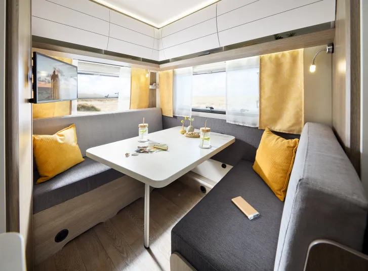 Fahrzeugbild Hobby OnTour 390 SF mit Bugfenster #7