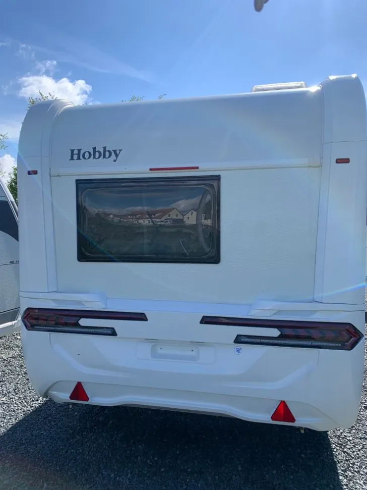 Fahrzeugbild Hobby OnTour 390 SF mit Bugfenster #6
