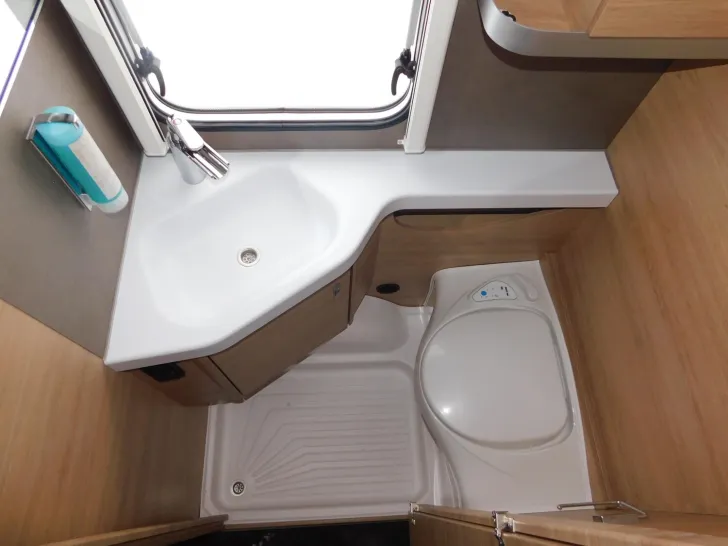 Fahrzeugbild Knaus Südwind 60 YEARS 650 UX 60-Years, Mover, Markise #17