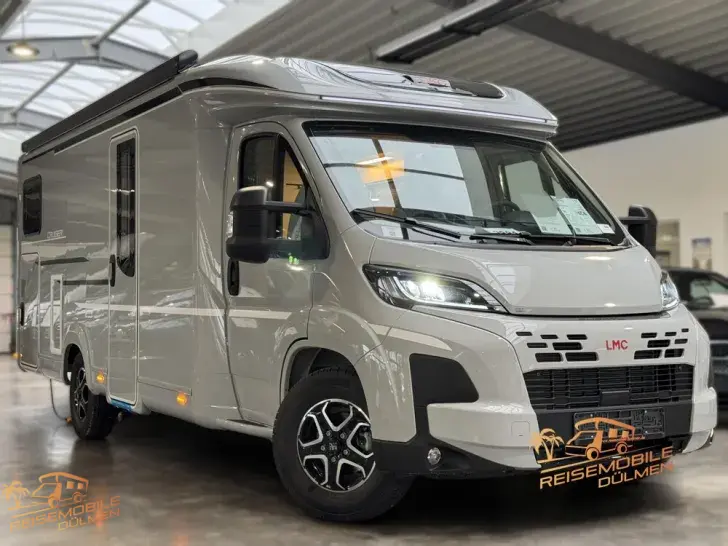 Fahrzeugbild LMC Cruiser 750 EF 8G Auto #1