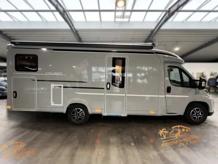 Fahrzeugbild LMC Cruiser 750 EF 8G Auto #4