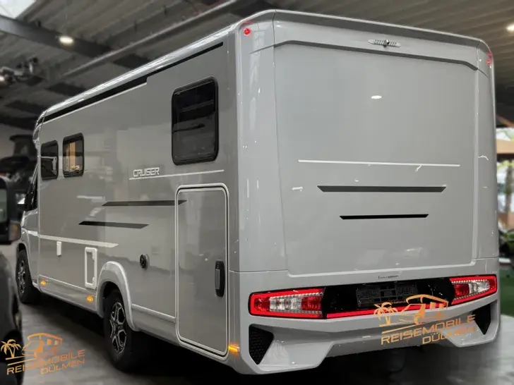 Fahrzeugbild LMC Cruiser 750 EF 8G Auto #8